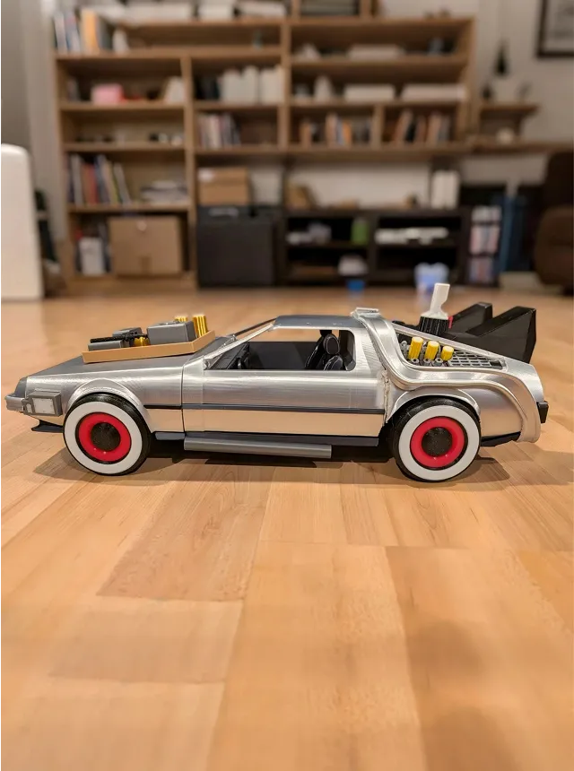 DMC-12 DeLorean